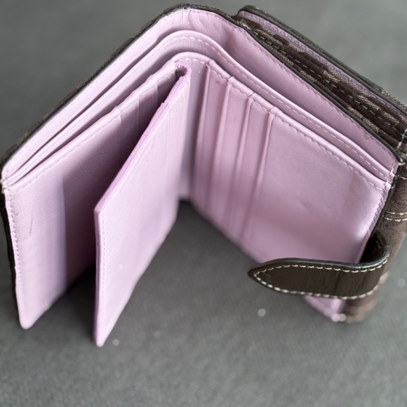 Authentic COACH Signature Canvas Crossbody Bag and Wallet - Picture 4 of 6